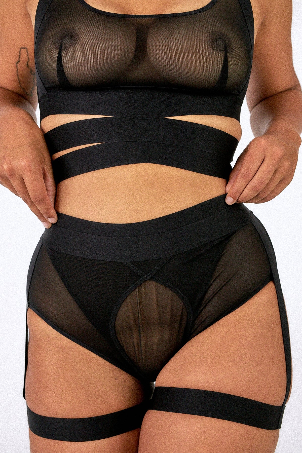 pour jouer (see-through, black)