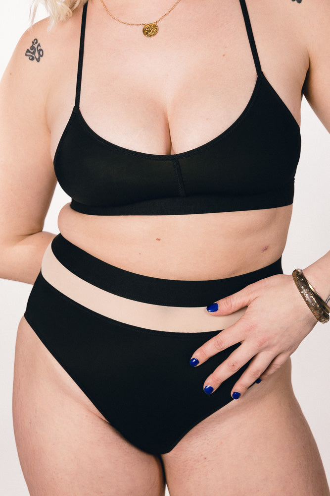 lotus (opaque, black)