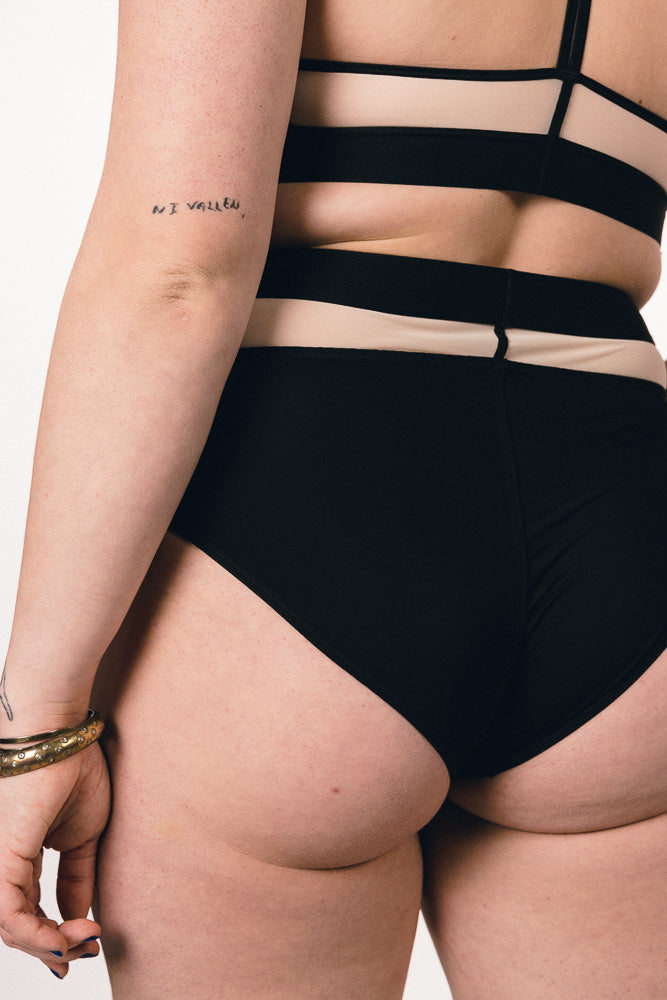 lotus (opaque, black)