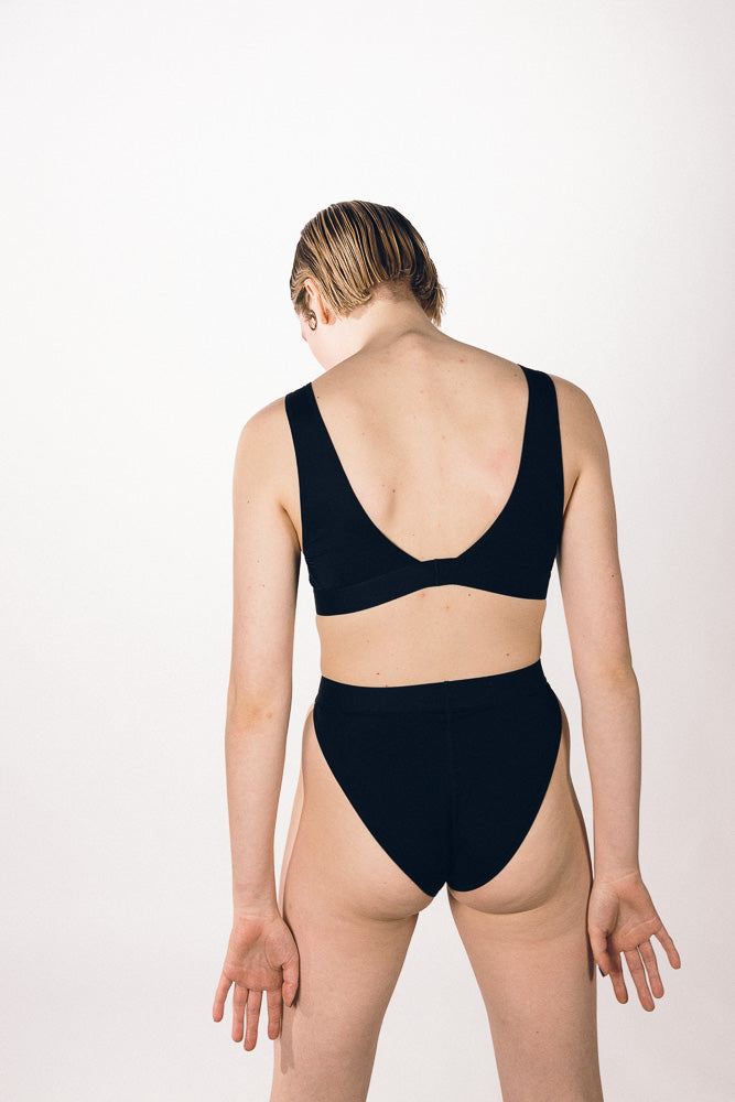ramble on (opaque, black)