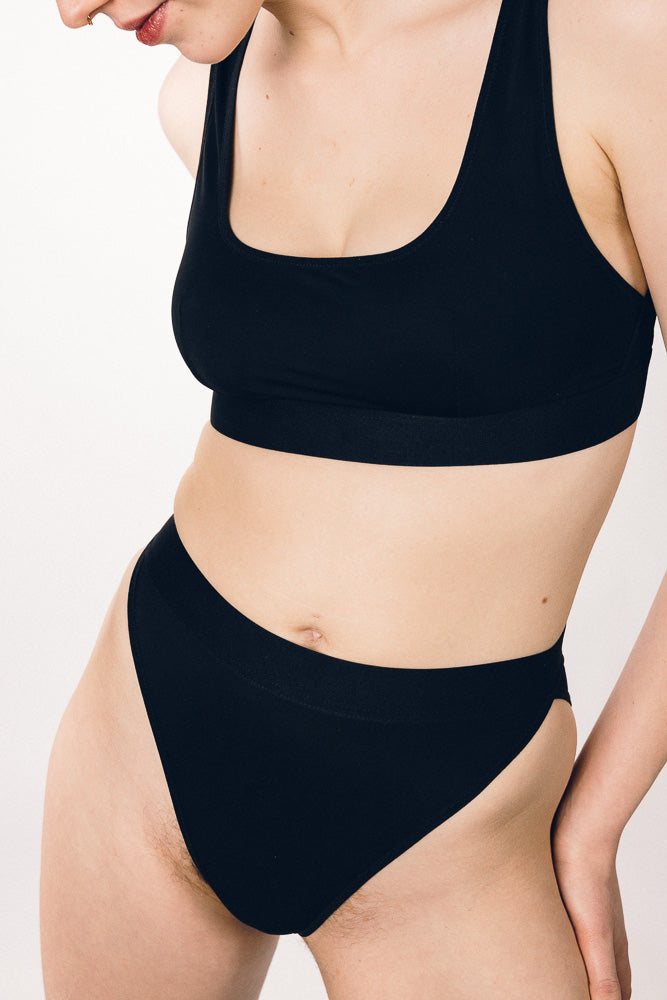 ramble on (opaque, black)