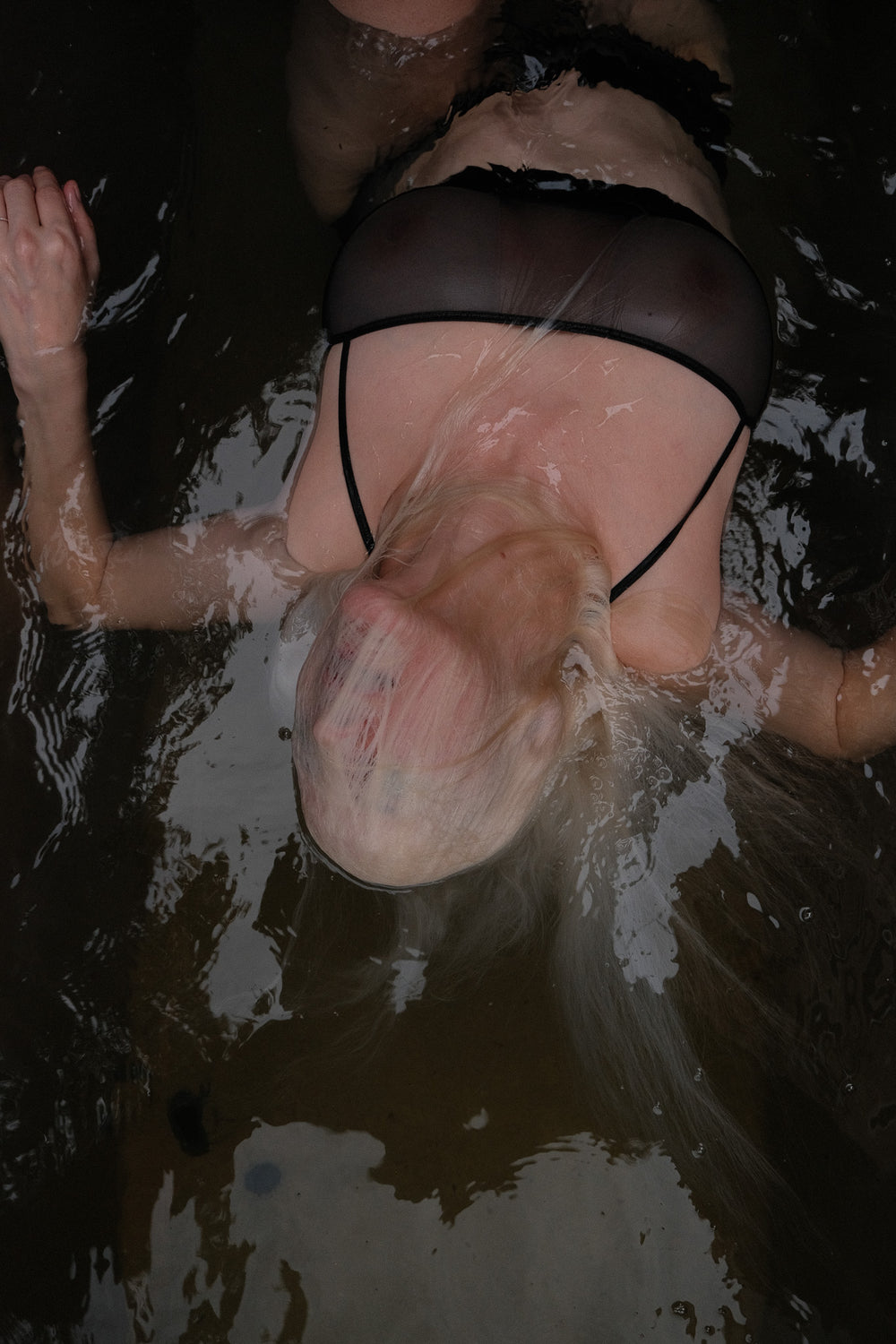 jade (see-through, black)