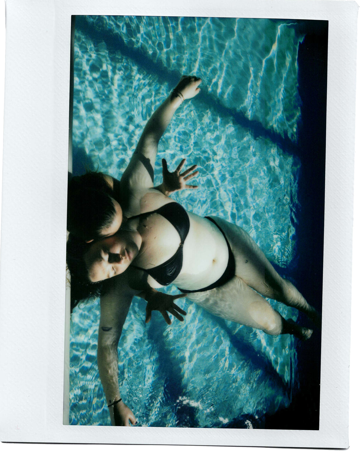 can thrill (opaque, black)